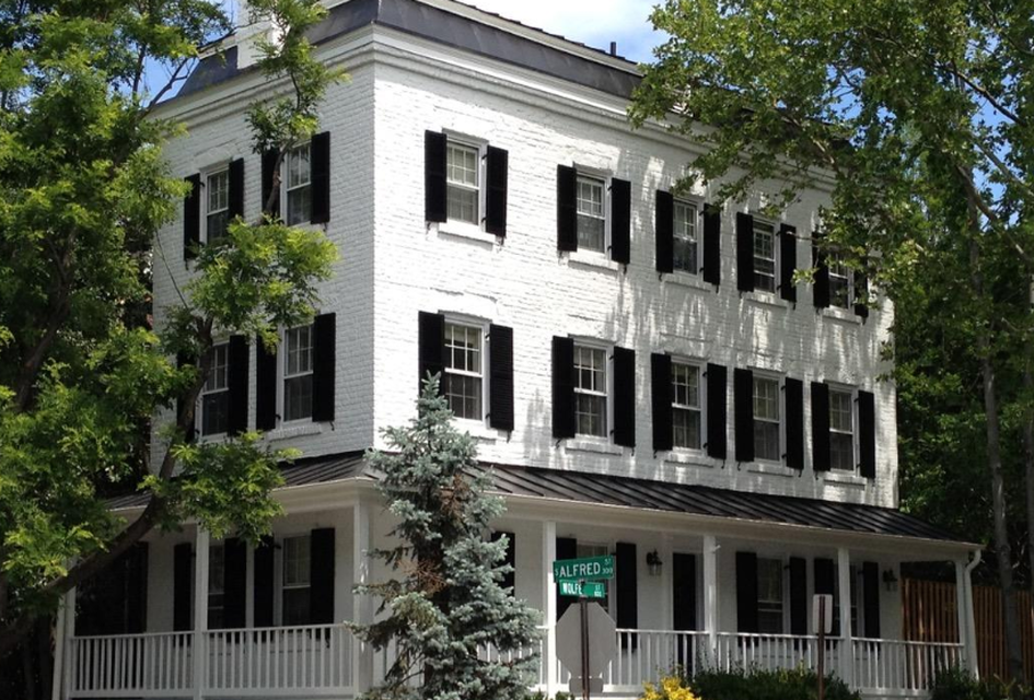 Exterior House Painting Tips: Brick and Cinder Block Painting